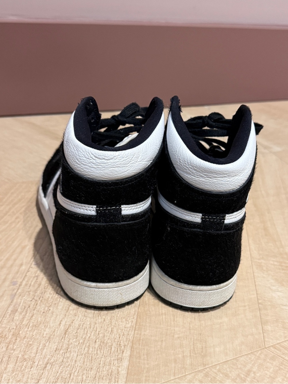 Jordan 1 Retro High Twist in Black and White - Picture 5 of 6